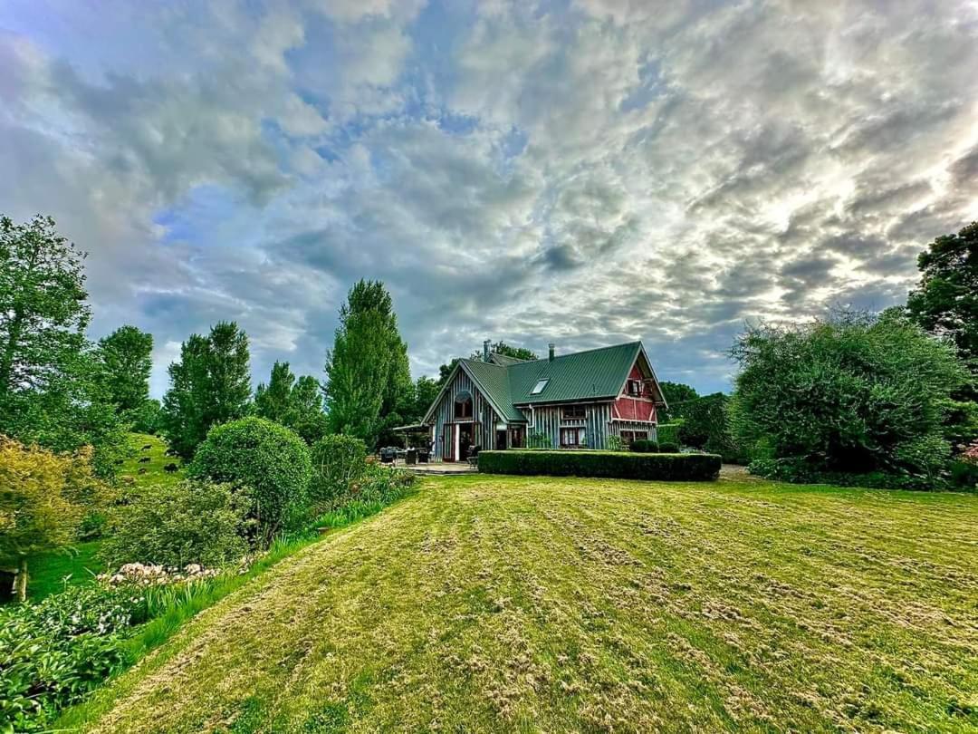 Bed and Breakfast Streamside Country Manor Walton Exterior foto
