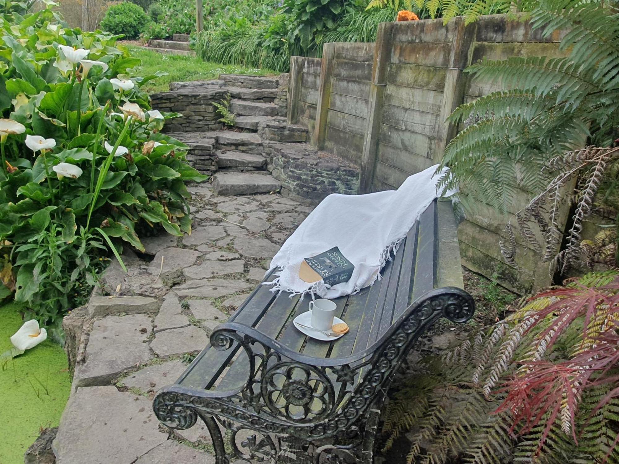 Bed and Breakfast Streamside Country Manor Walton Exterior foto